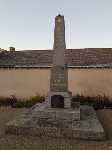 monument aux morts Tigné